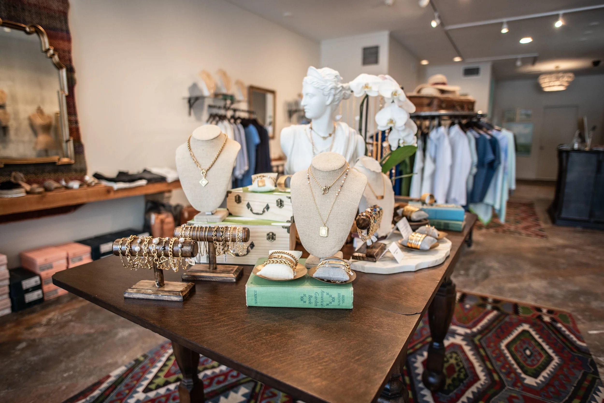 fairhope fashion shopping jewelry custom engrave personalize alabama vintage apparel shoes boutique bag leather