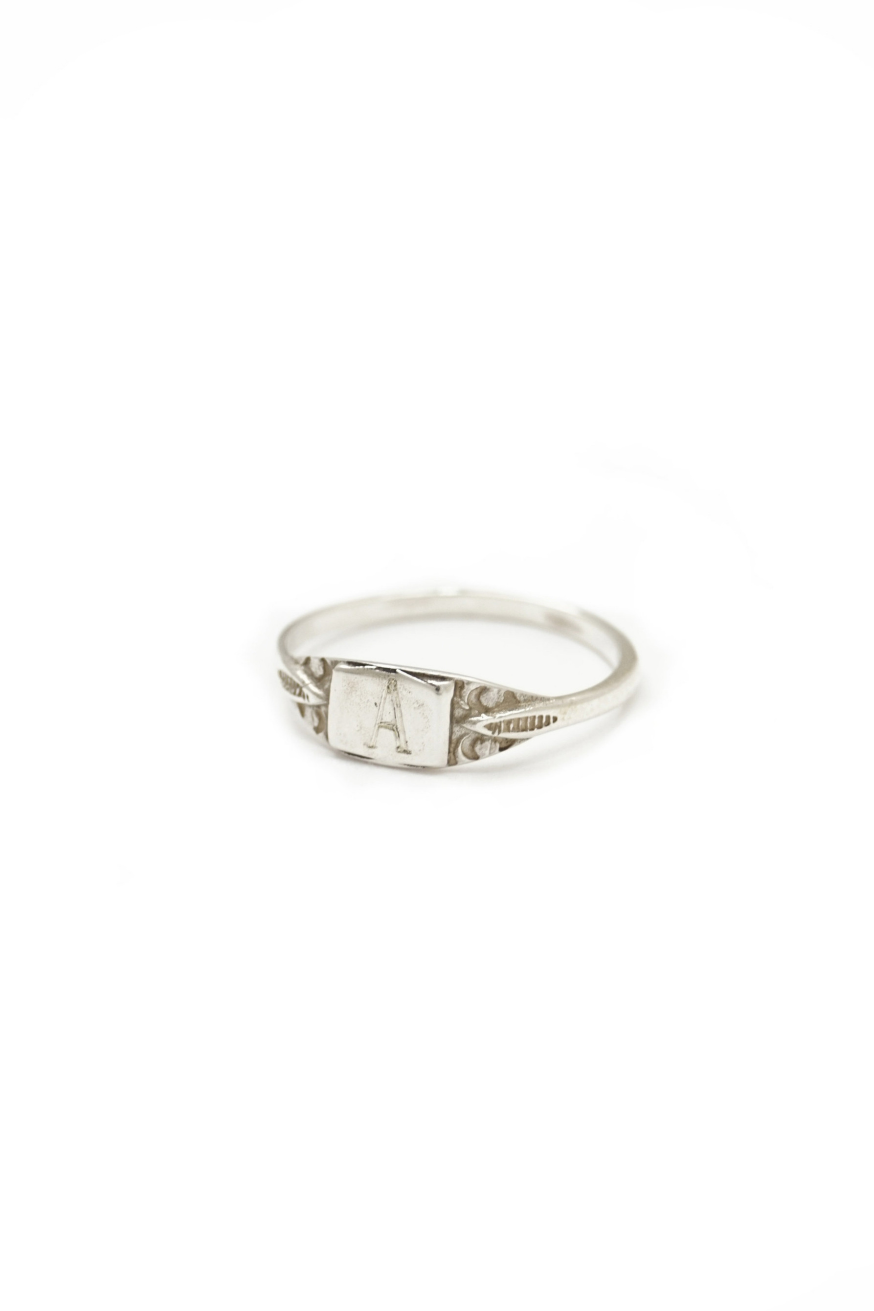 Elefezar 925 Sterling Silver Personalized Horizontal Oval Signet Ring Custom Letter Monogrammed Ring