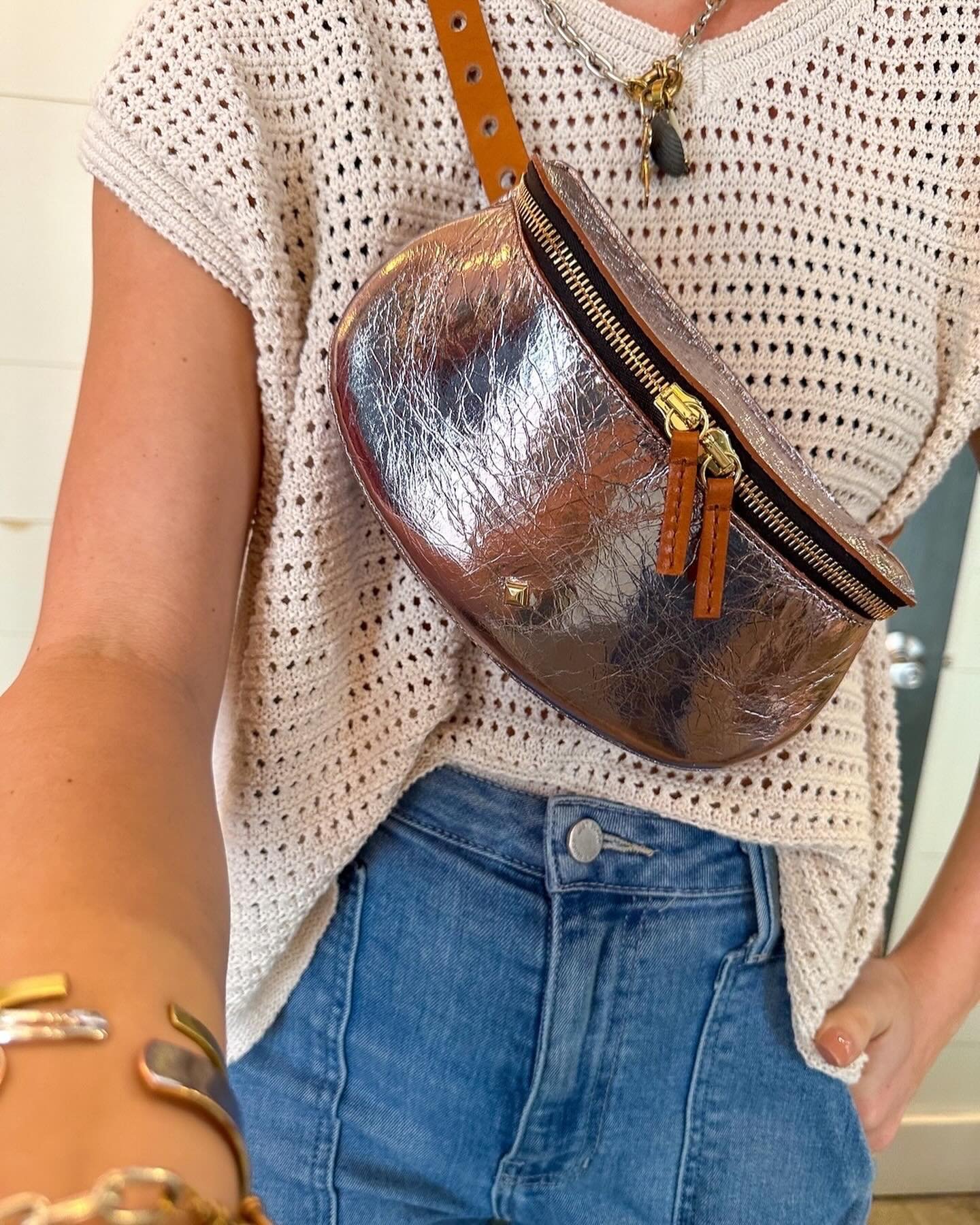 Can&rsquo;t go wrong with a metallic crossbody to add some shimmer to your wardrobe 
**Bonus points for being the MVP of travel!**