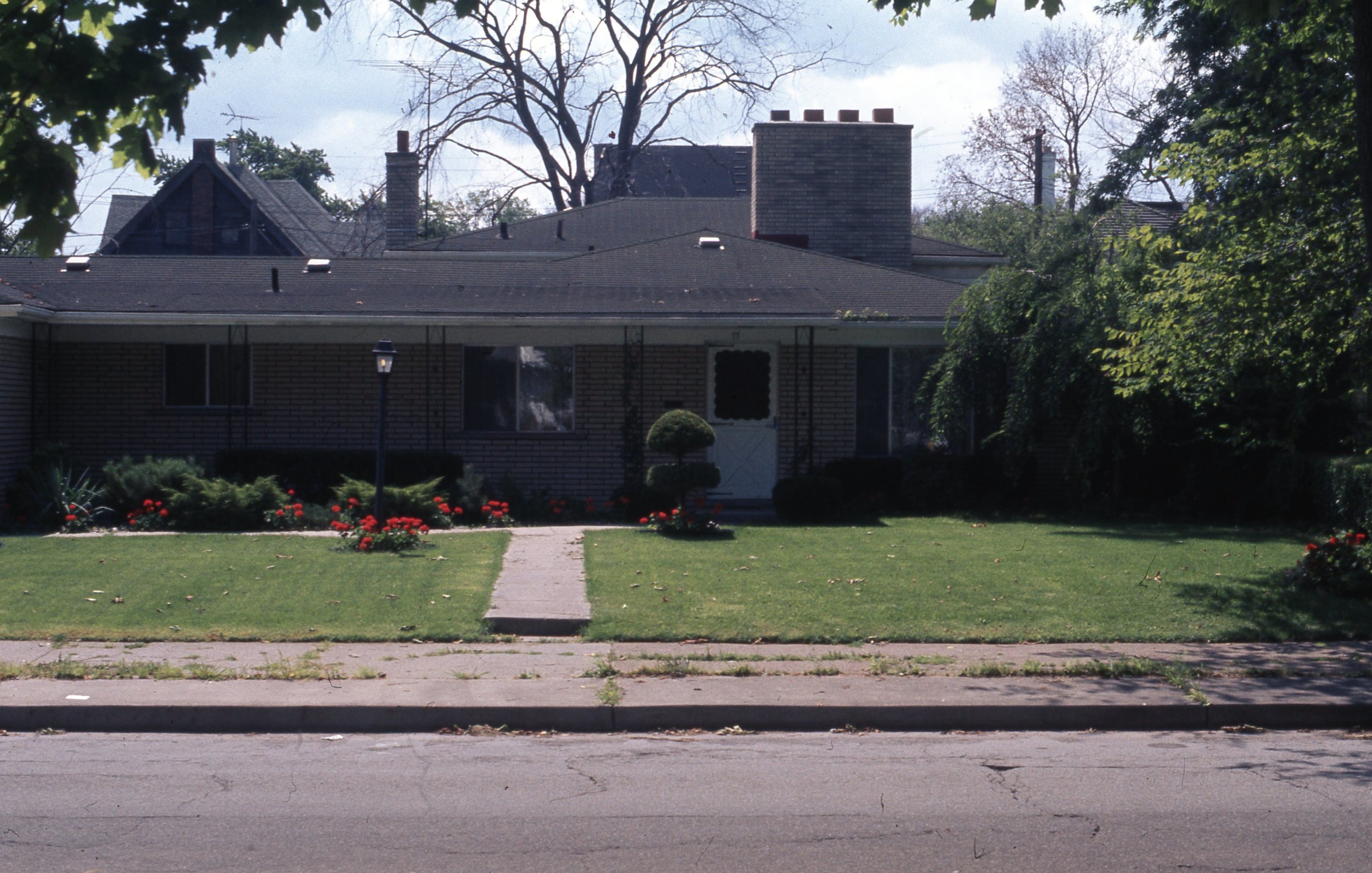 77 W. Chicago 1974.jpg