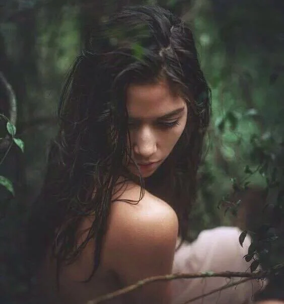 How Lomi Lomi Massage Helps Relieve Headaches and Migraines