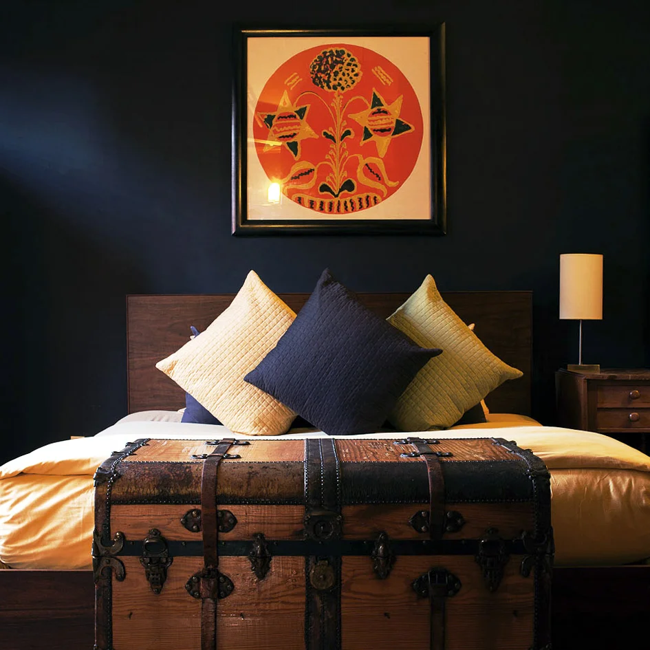 Room 6-crop.jpg