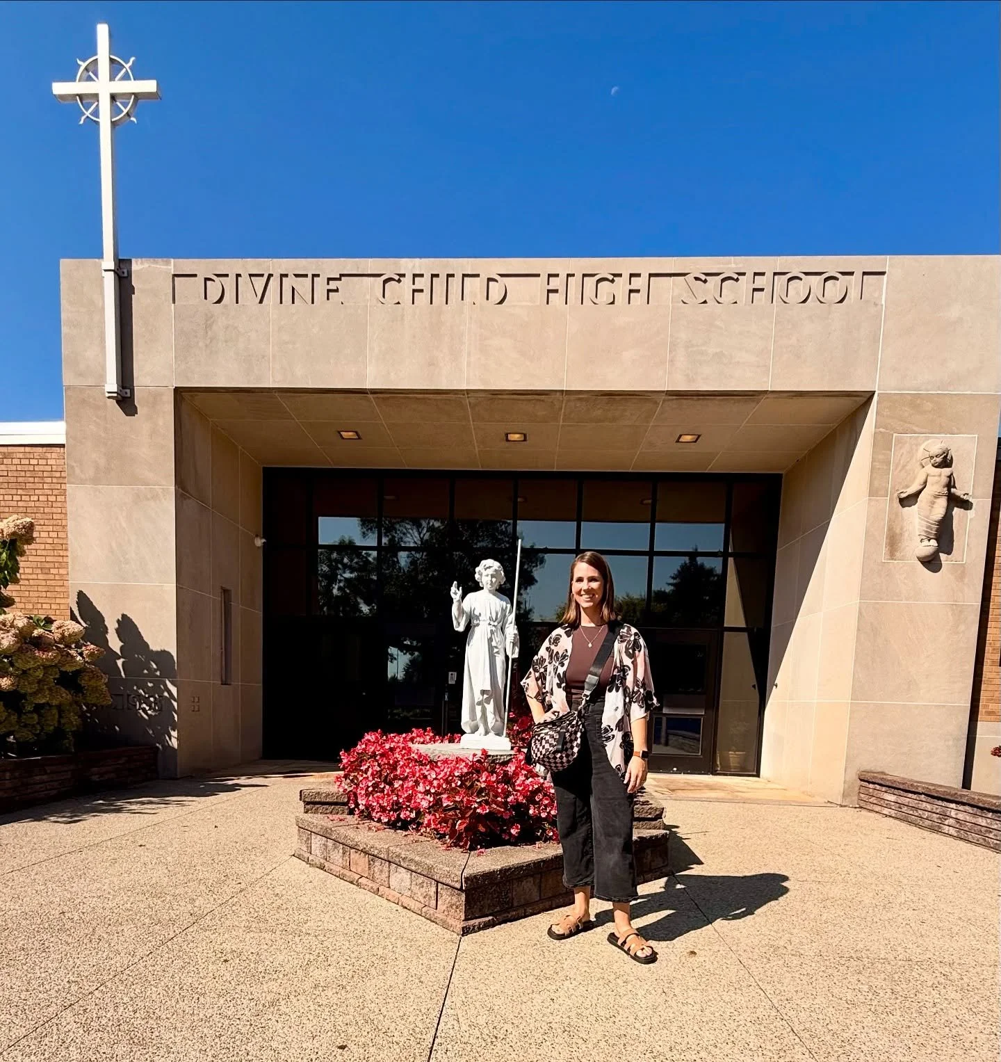 Wild that it&rsquo;s been 20 years since I hung out in these hallways 🤯 Ev joined me for my &lsquo;family day&rsquo; 20 year reunion last weekend and I think her favorite part was learning that my highschool daily lunch almost always included a bosc