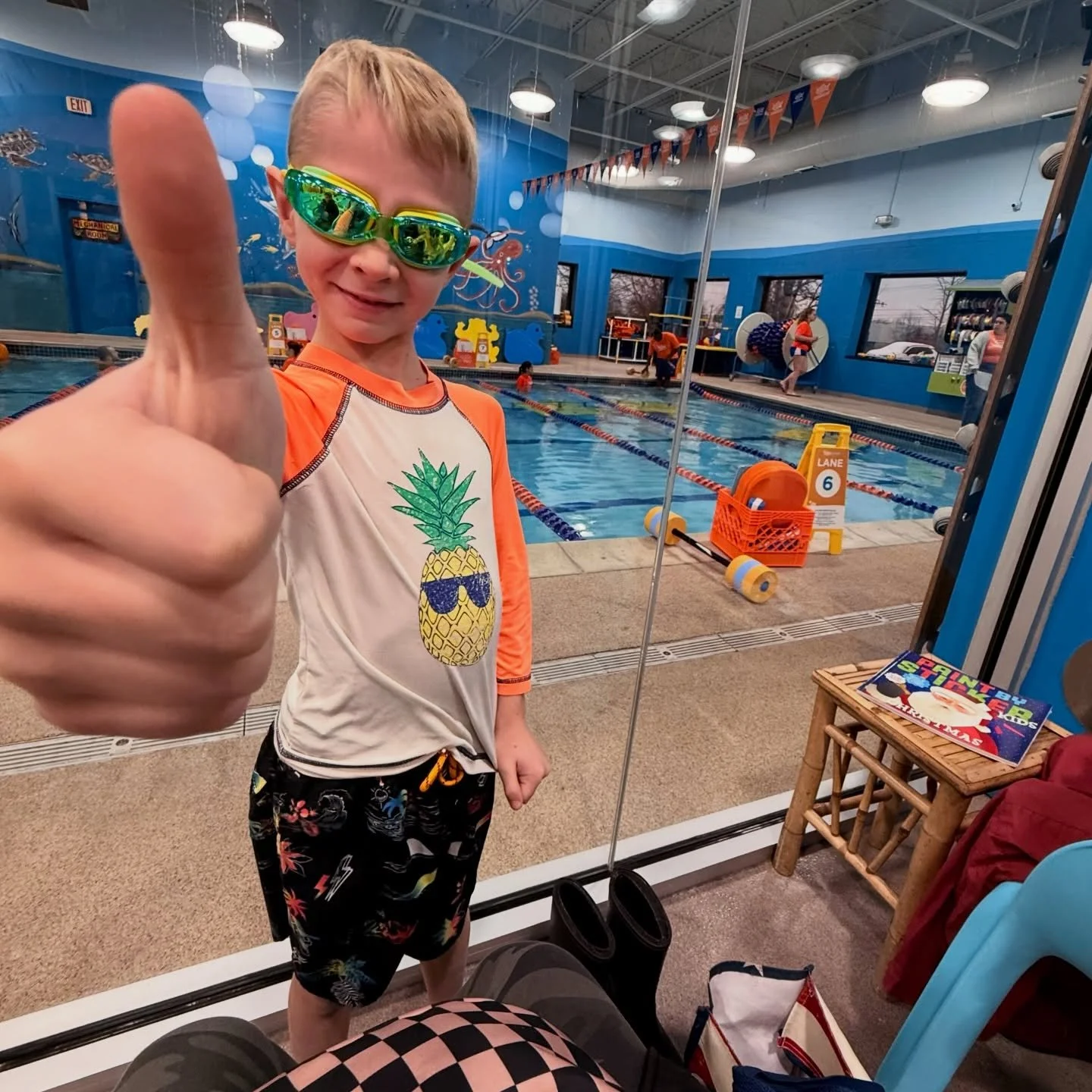 &bull; G I V E A W A Y &bull; Our youngest is so close to graduating swim lessons at Goldfish Swim School, and I&rsquo;m feeling all the proud mom emotions 🥹. We&rsquo;ve been a Goldfish family since our oldest was 2, almost 8 years of lessons for o