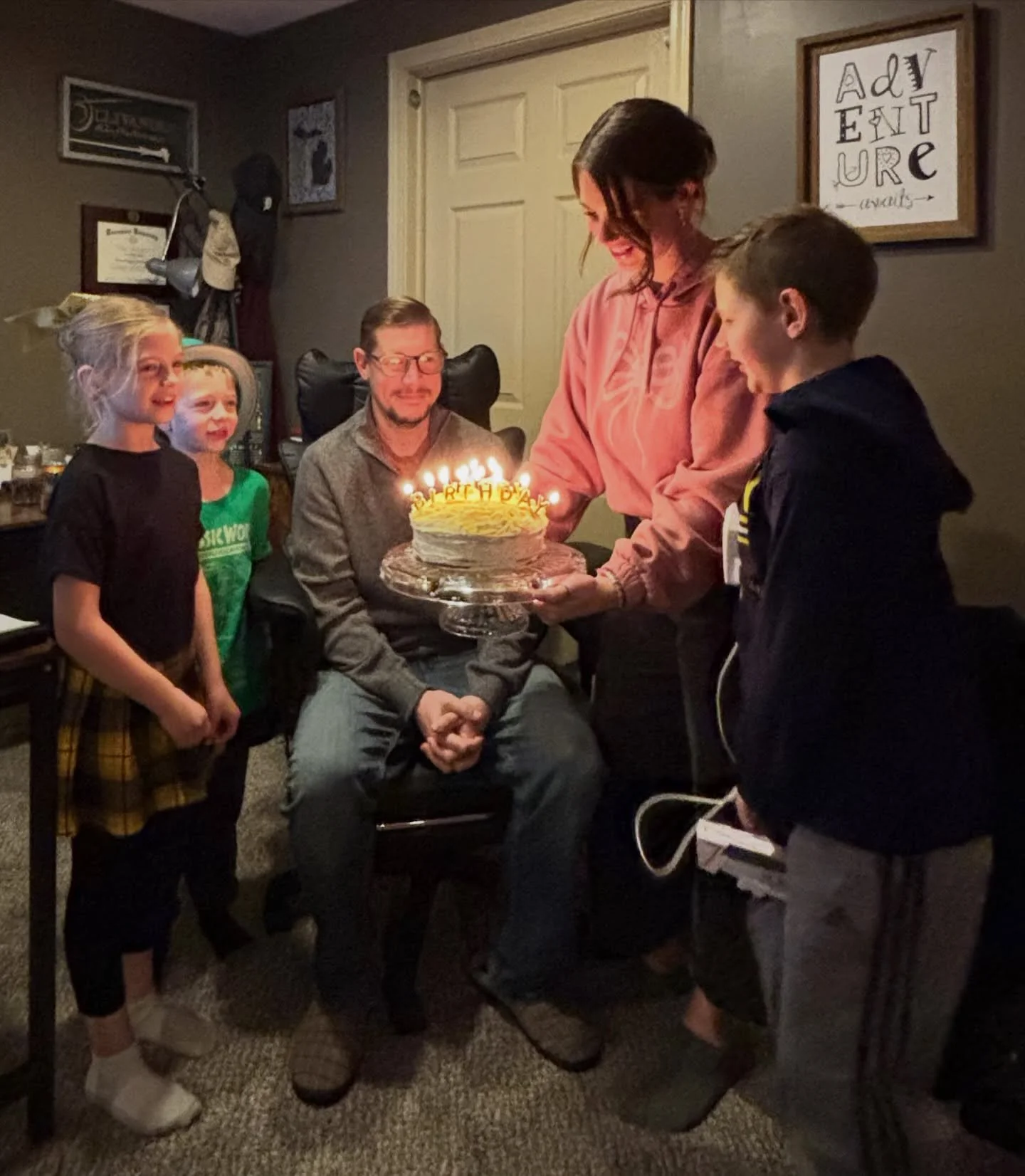 Wishing the happiest birthday (yesterday) to our favorite person to celebrate and close out another year with 🥳 We love you and we&rsquo;re so lucky to have you! 🌟 @jmanhanlon #hanlonfam2025