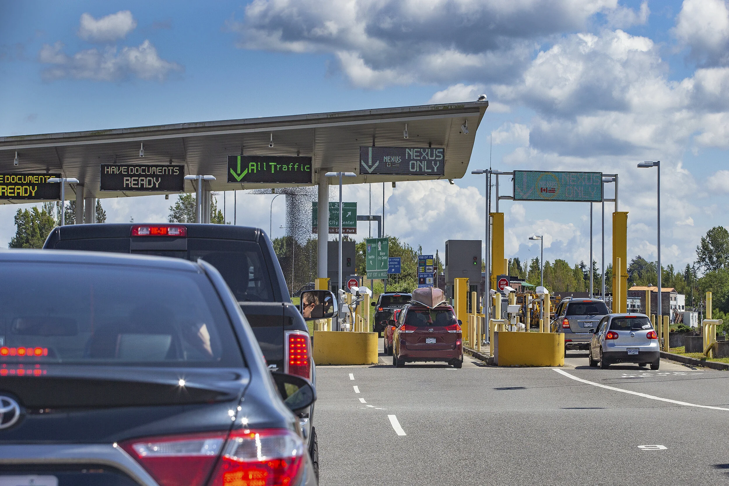 U.S. Land Borders Remain Closed to Non-Essential Travel