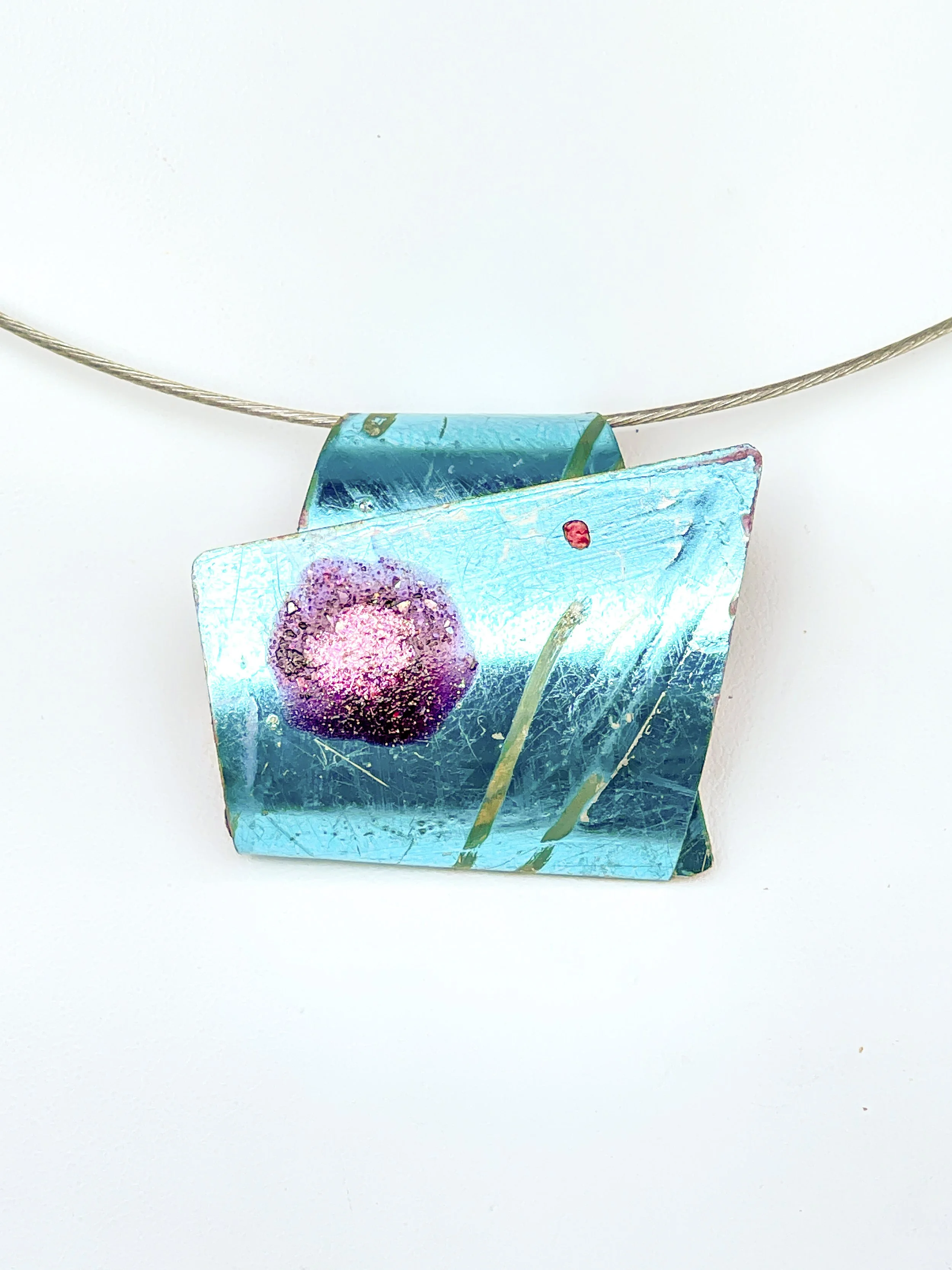 Pendant 210