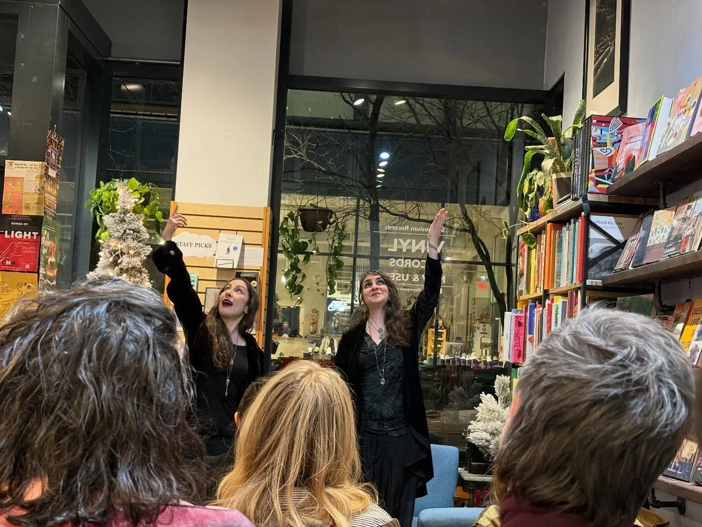 Such a joy striking Magician&rsquo;s Pose with those of you who attended my Magic Maker book event last night at @symposiumbooks! Thank you to @owlkeyme.arts for asking such fun and insightful questions, and for being such an inspiring art witch them