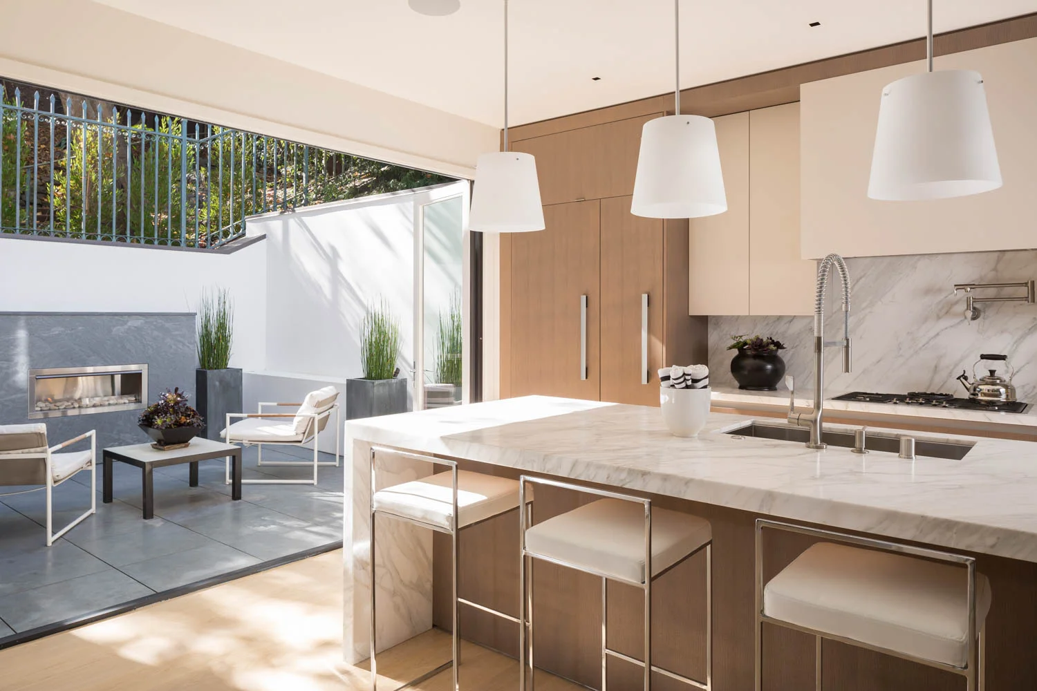 Kitchen_Patio_2755.jpg