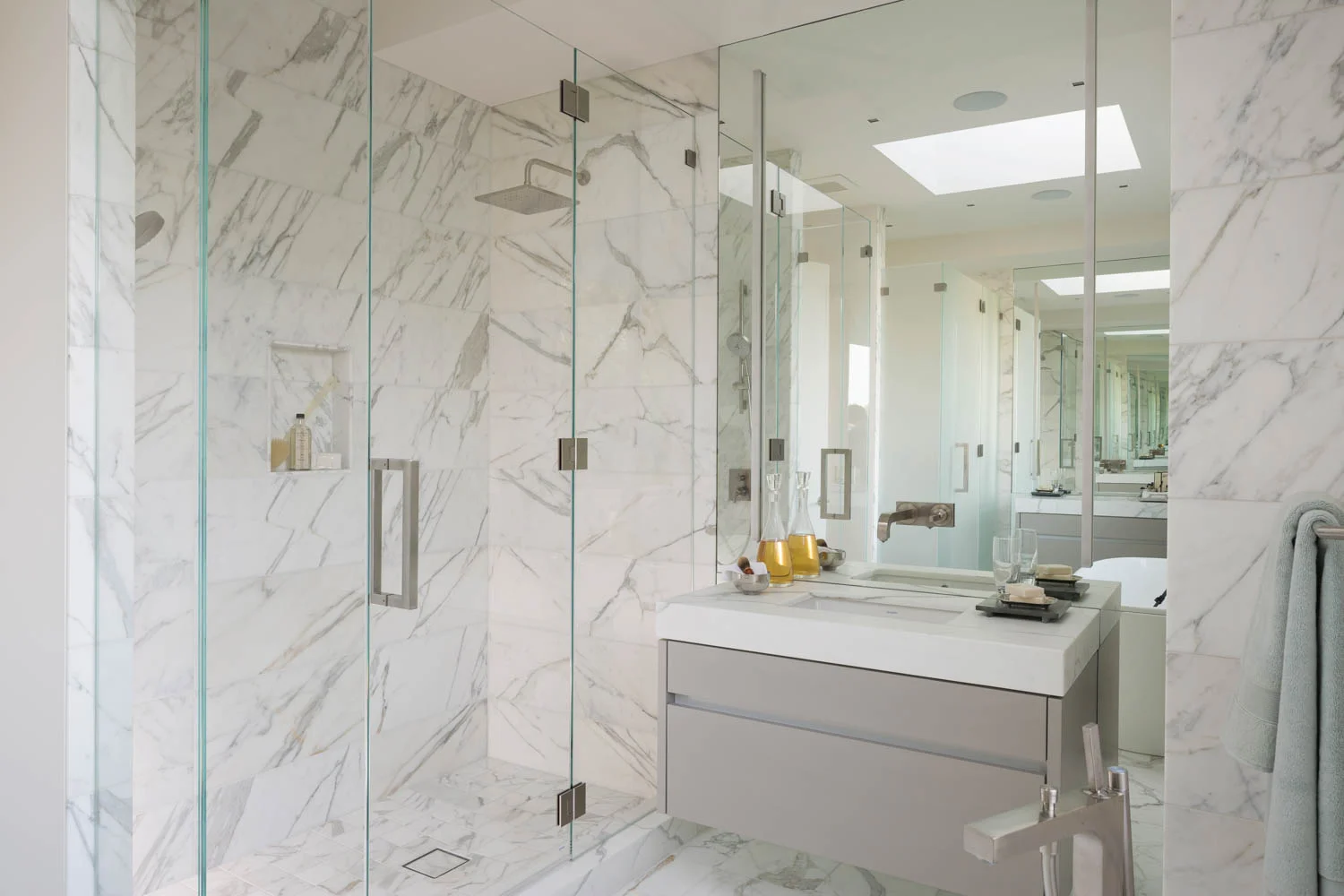Master_Bath_2999.jpg