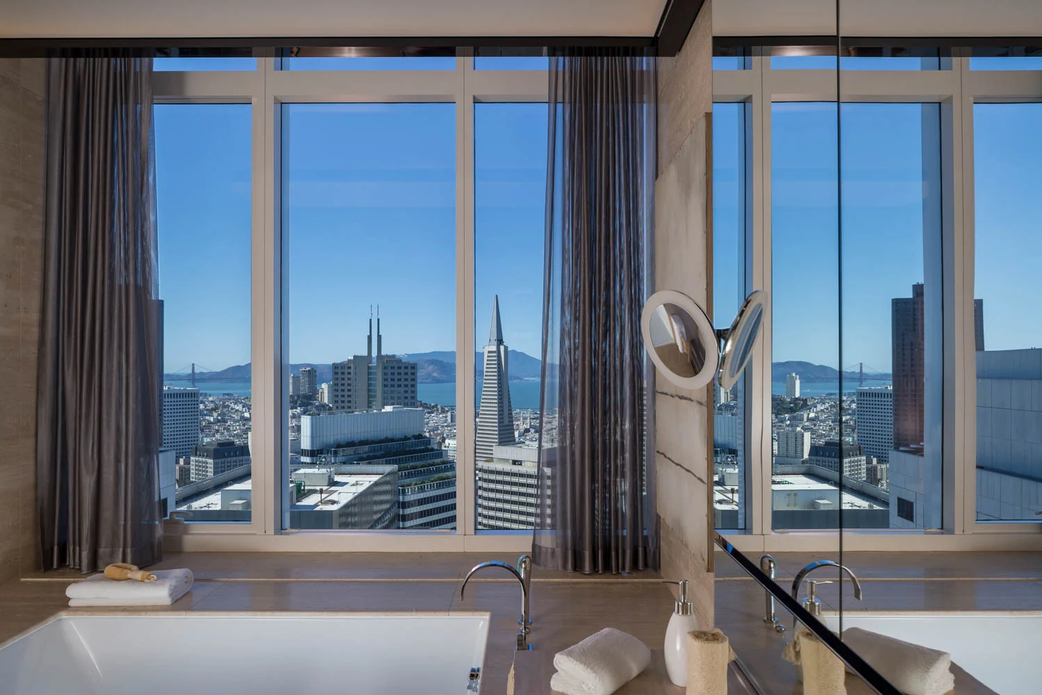 Master_Bath_View_9719.jpg