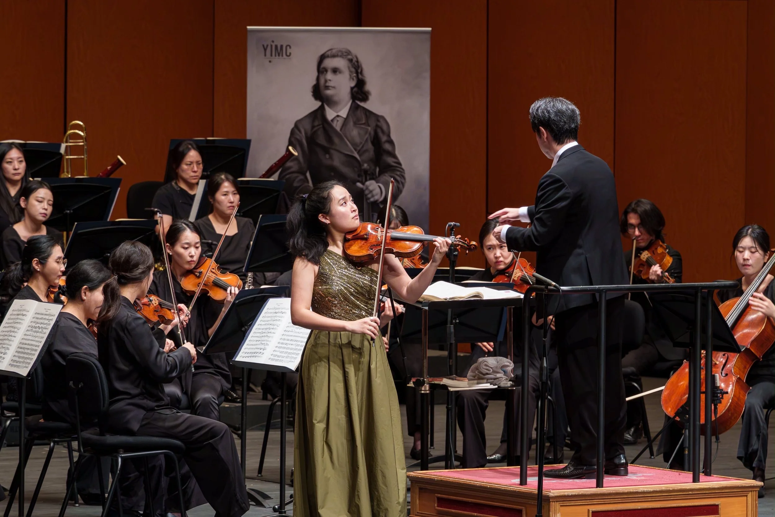 Ysaye International Violin Comoetition, photo by Daniel Son