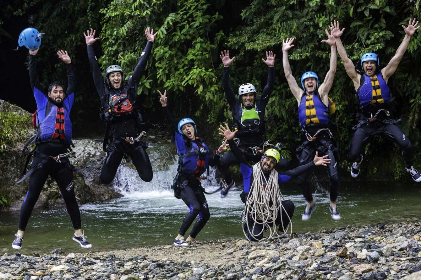 canyoning-en-banos-1.jpg.1340x0_default.jpg