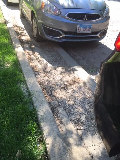 Wilson Ave example shows sunken carriage walk. Photo by Rupert Medina