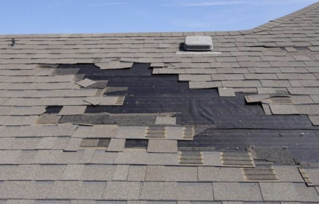 4 Signs of Winter Roof Damage