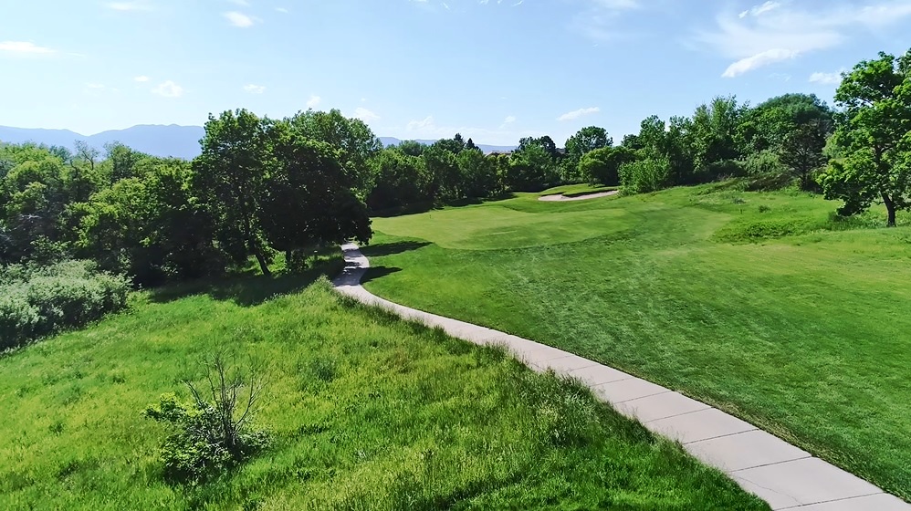 The tee shot to #9 provides a wonderful risk/reward decision on the tee. Taking on the trees to the left will often bring high numbers into play