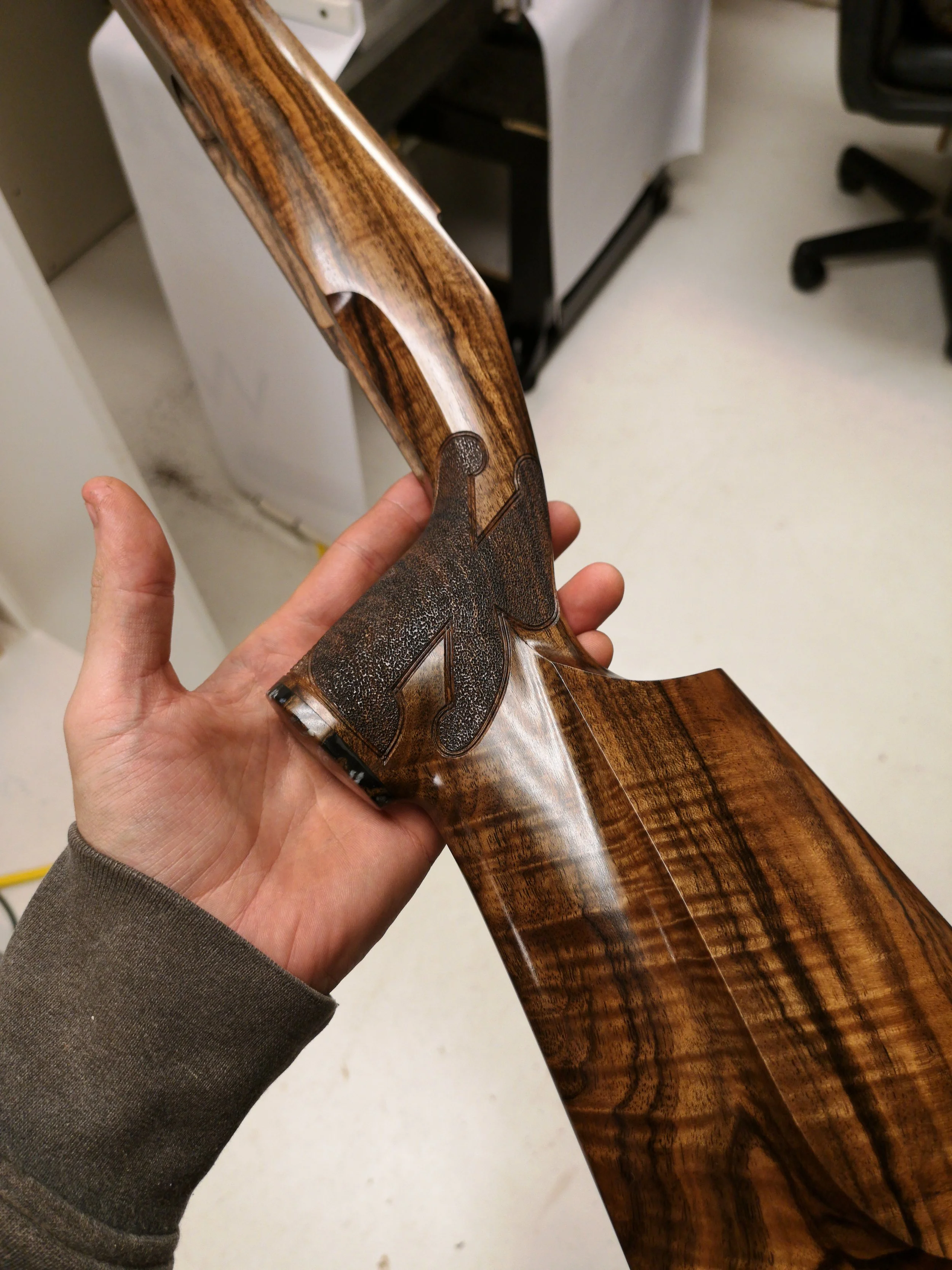 Hand stippling with Fossilized mammoth tooth grip cap