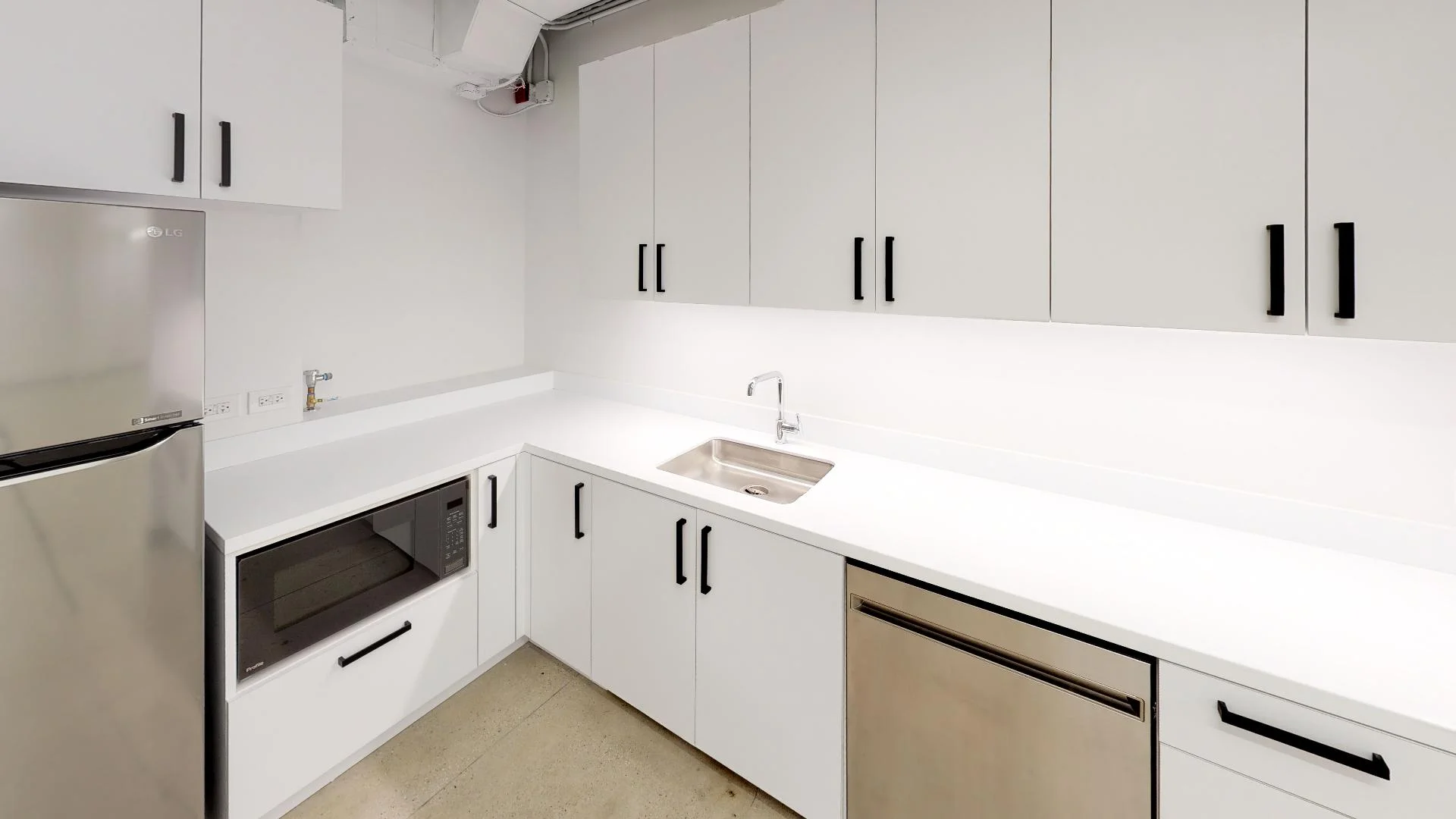 Knotel-NY-6-West-48th-St-Level-3-Kitchen(1).jpg
