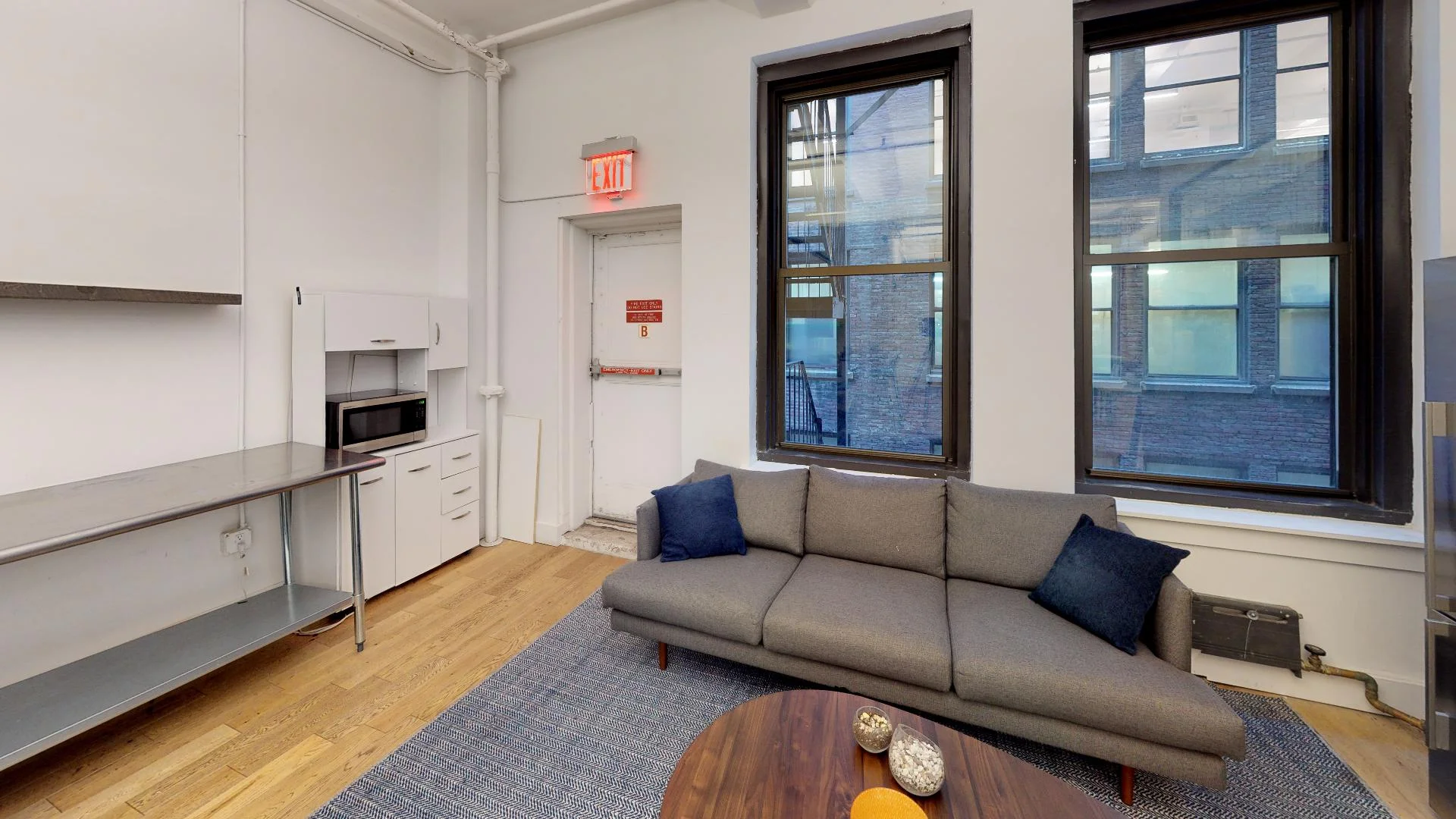 Knotel-NY22-West-38-Street-Living-Room(1).jpg