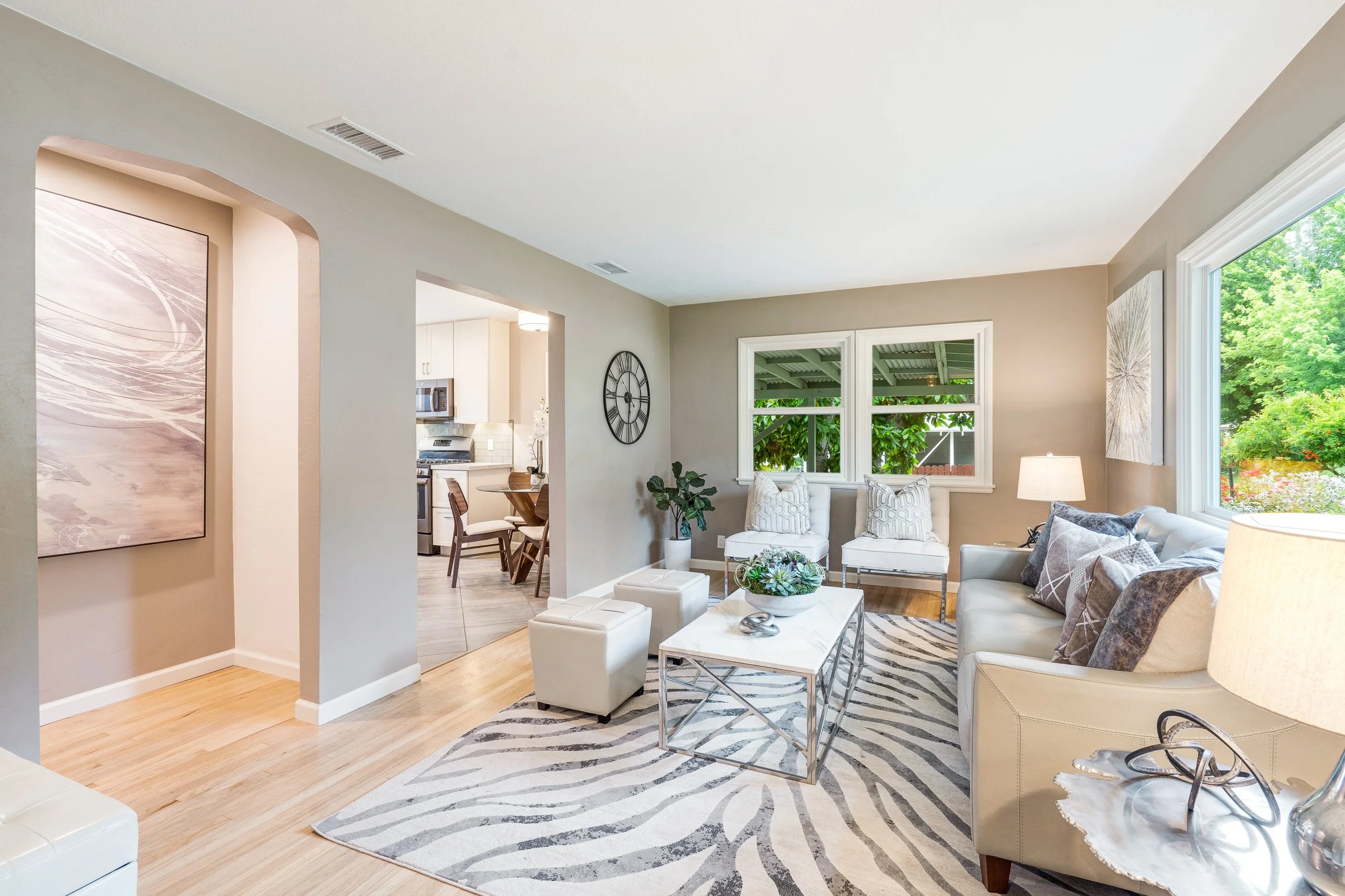 435 E Crescent Ave Redlands, CA (Cristina C)-10-2.jpg