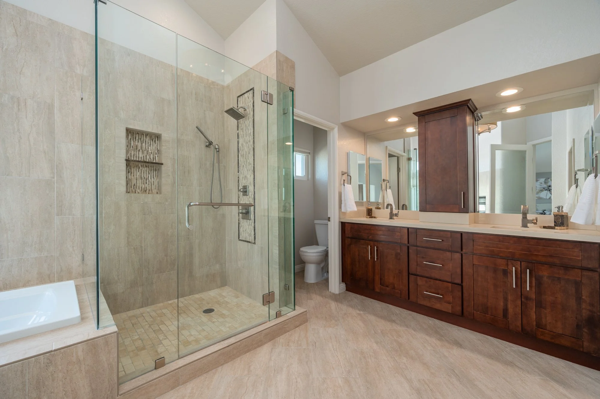 200429 16485 Zarco Luna Pl 0019.jpg