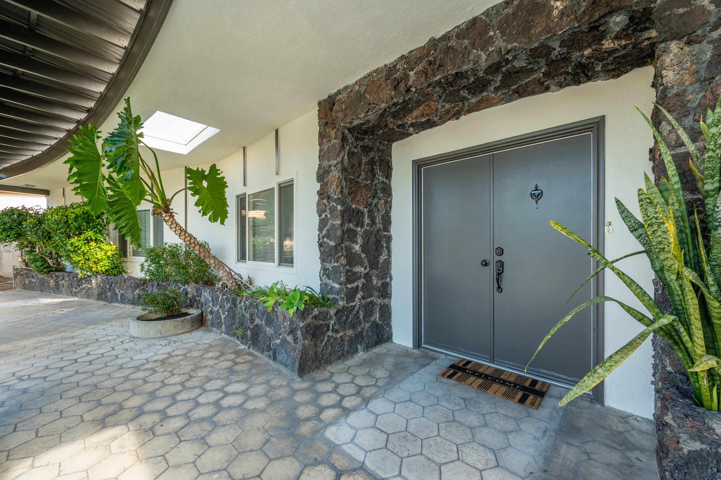 211022 1214 Falcon Dr 003.jpg