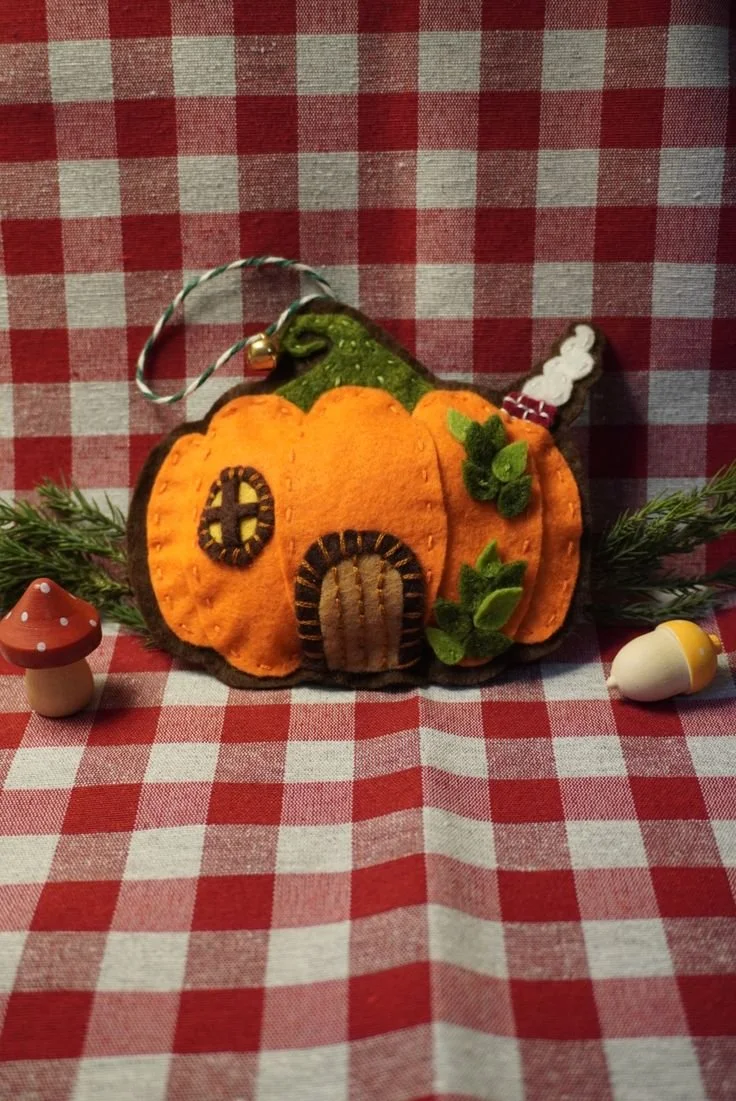 Felt Autumn Decoration.jpg