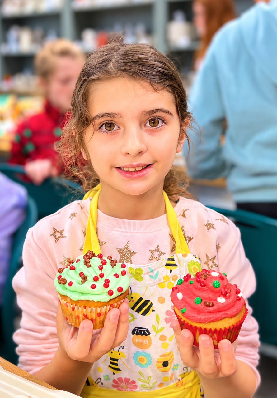 Happy Cupcake Decorating Class.png