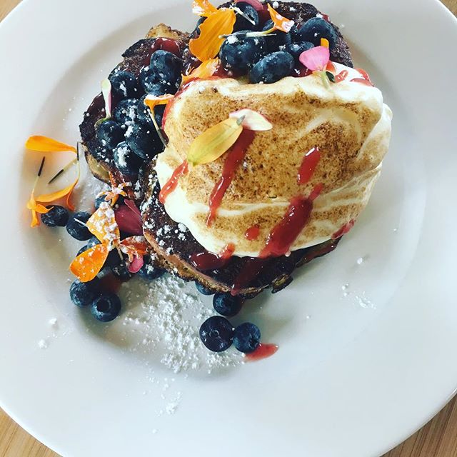 Special French toast. Raspberry loaf/ torched lemon meringue whipped cream/ berry gel/ fresh berries/ flowers from the garden!!!! Open till 3 come get some #613ottawa #ottawabrunch #weekendbrunch #frenchtoast #ottawarestaurants #local