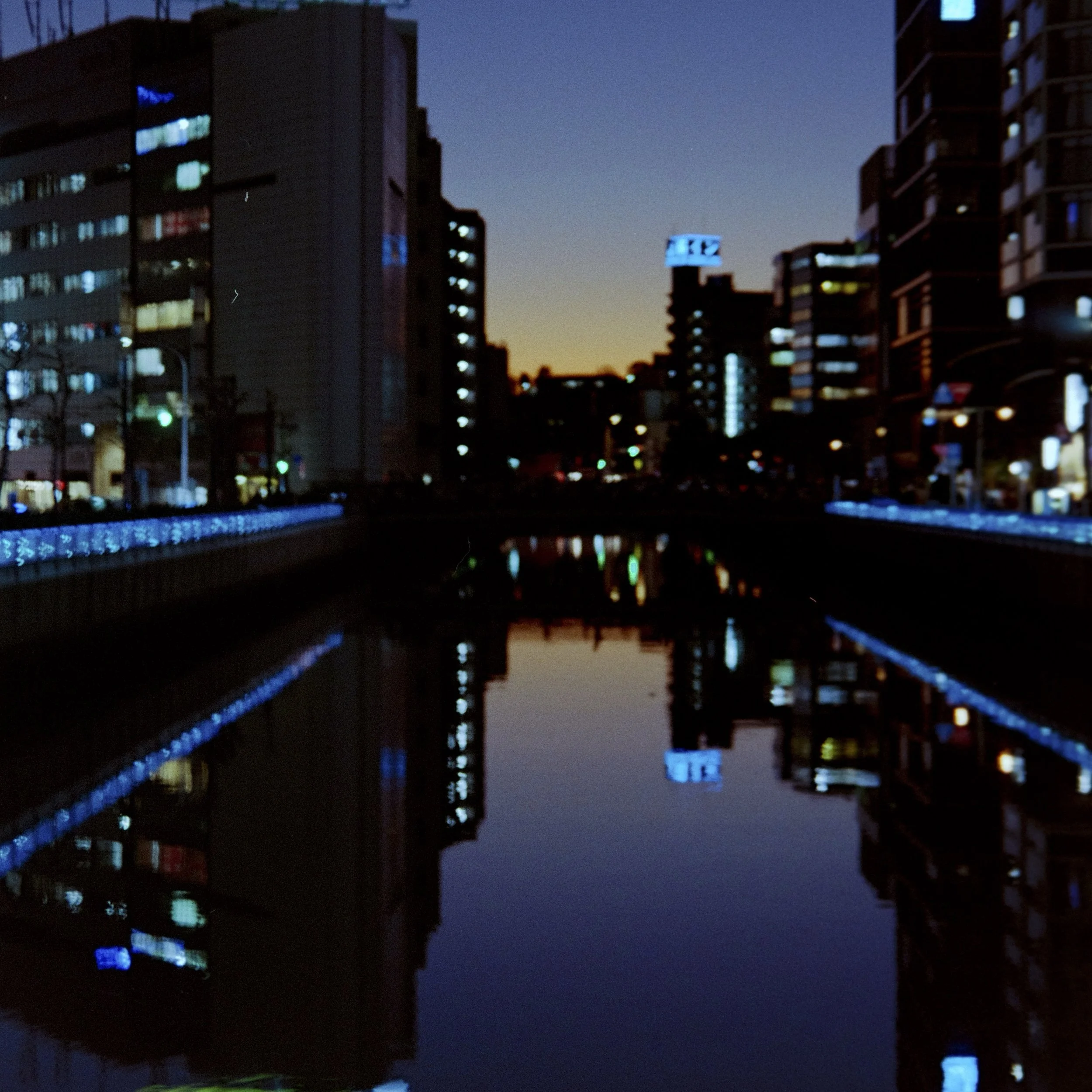 083_SK09308_fix.jpg