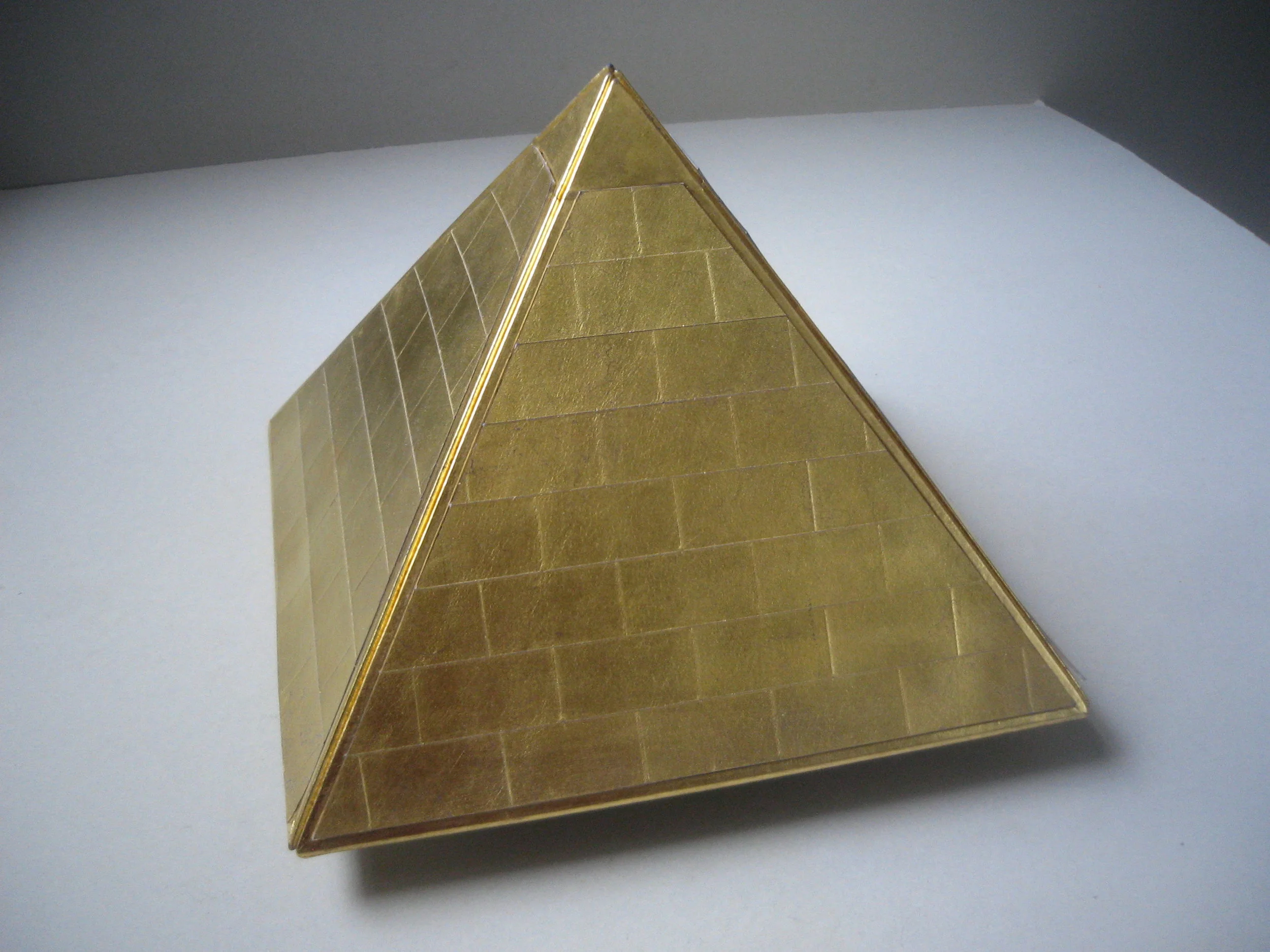 PYRAMID (H:5 1/2" X W:7 3/8"; LEATHER, 23K GOLD LEAF)