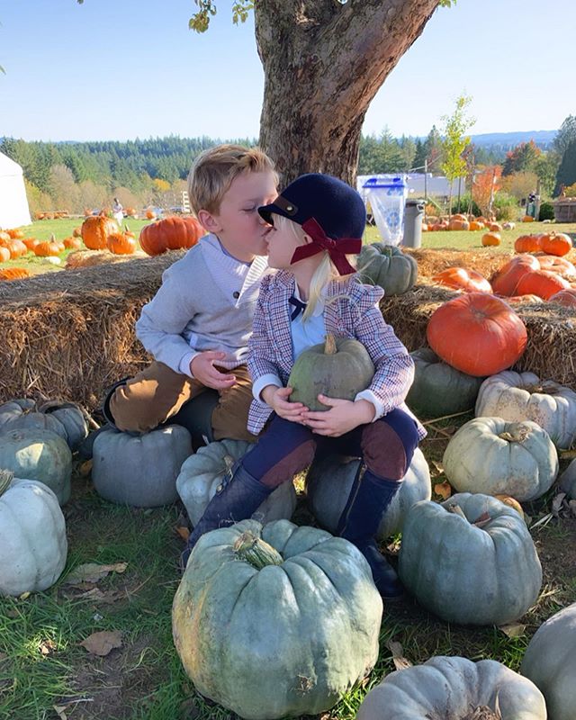 So many fun moments over fall break 🍁🍂🌾 #TheScrivnerAnnualPumpkinTour #Pnw