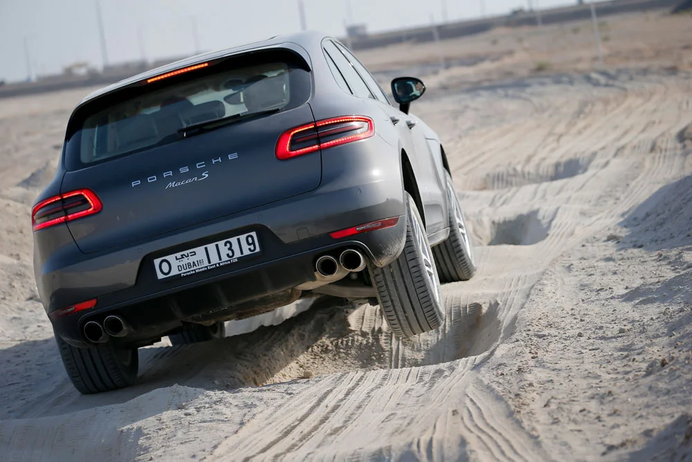 2014-Porsche-Macan-11.jpg