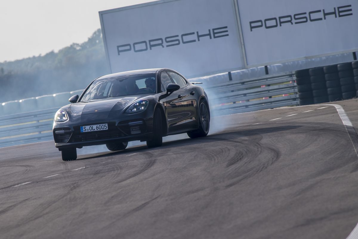 Porsche_D_E_2017_DCD5376.jpg