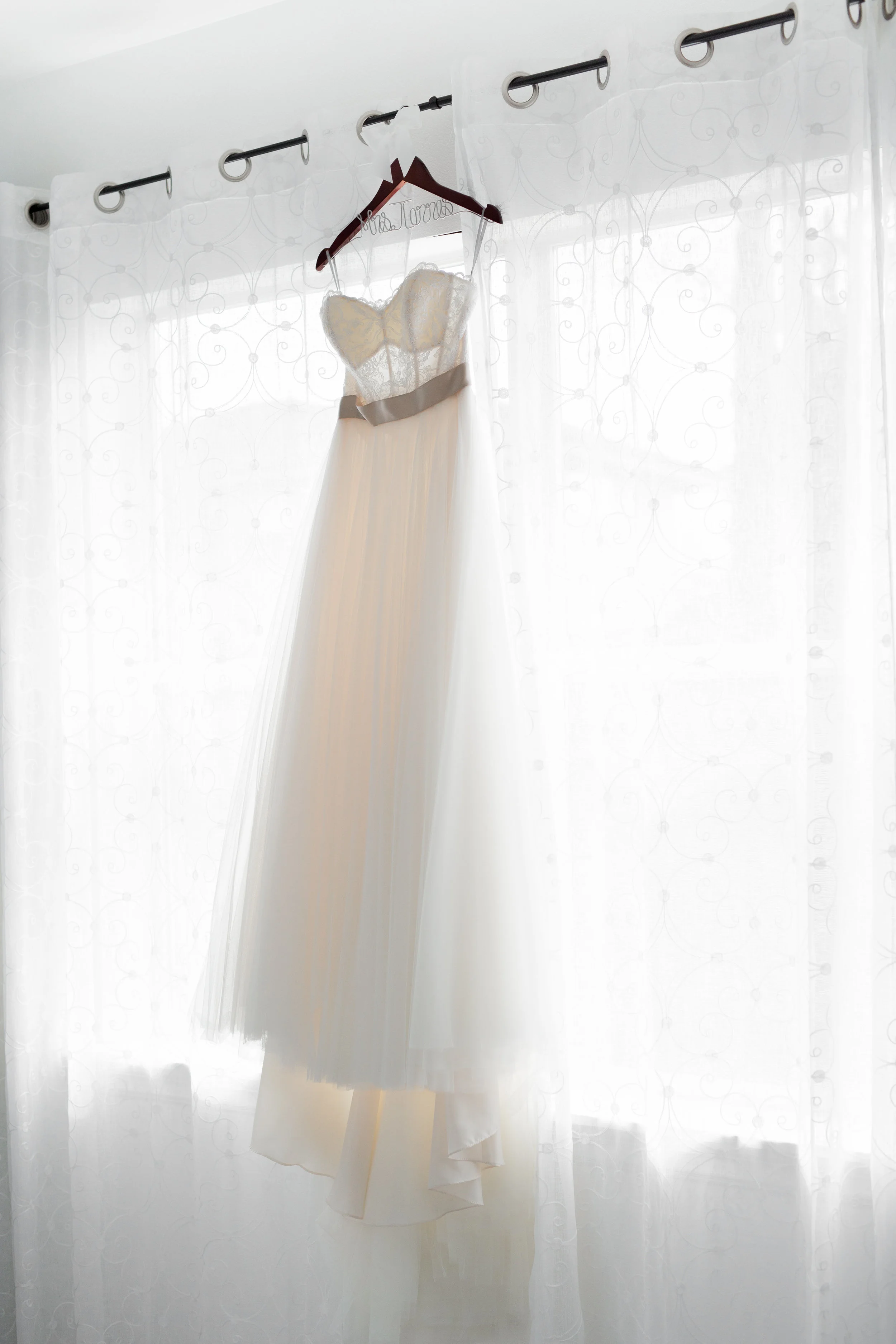 Ivy Jacob Wedding-Getting Ready-0011.jpg