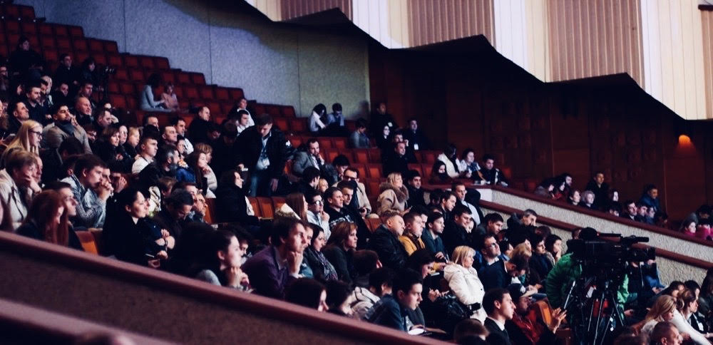 Services_crowd.jpg