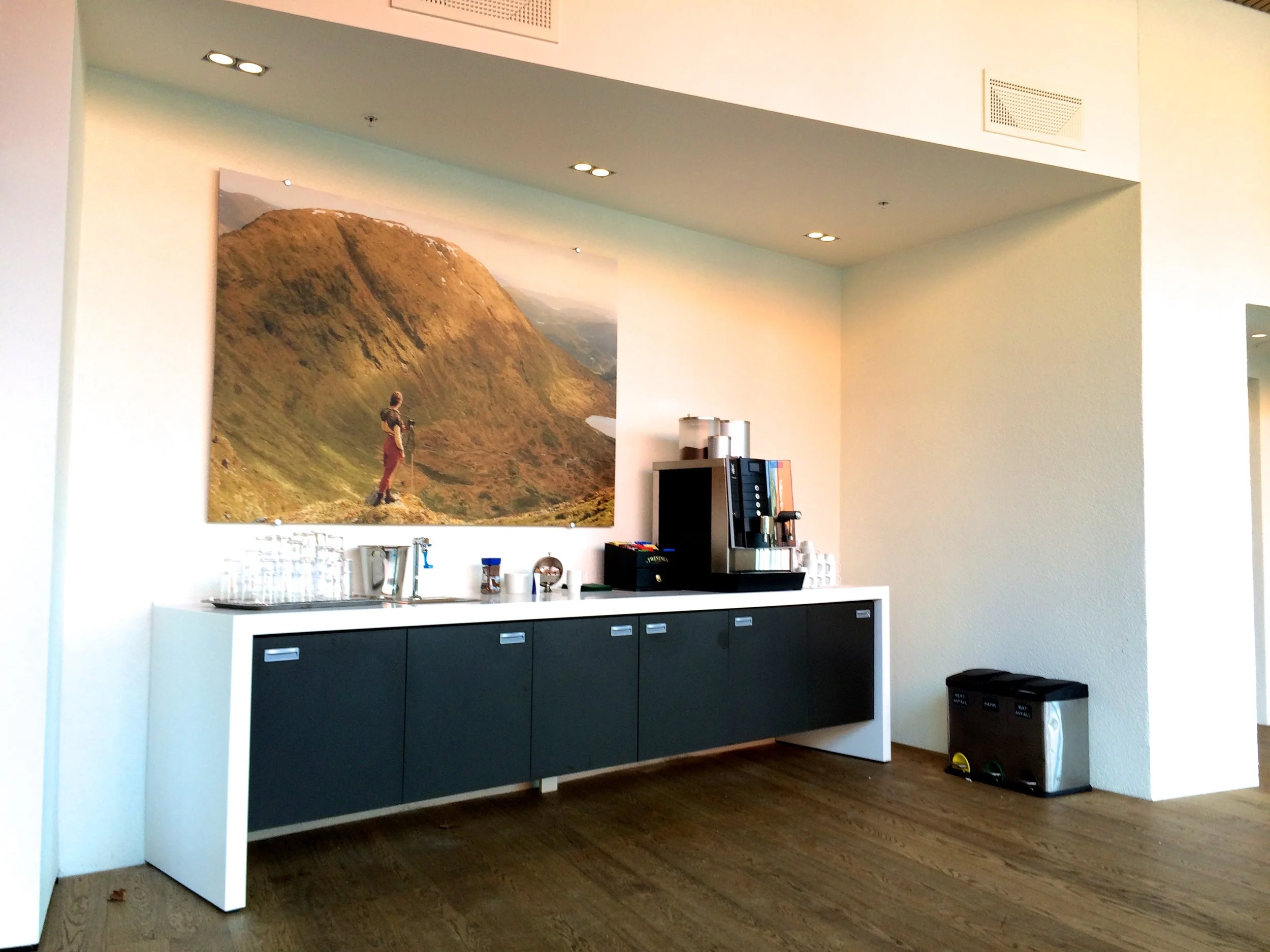 41 kunst 3: kaffebar 2.JPG