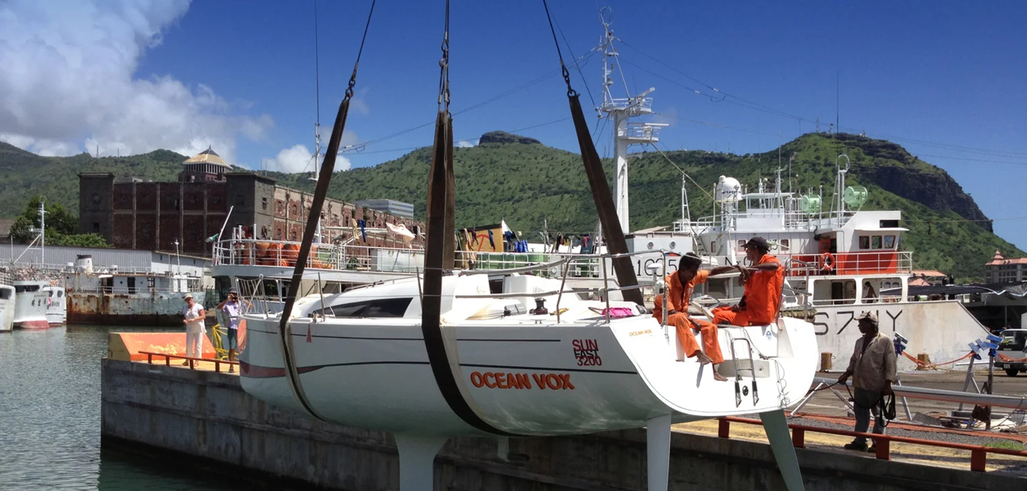 Yacht-Services-CONTACT.jpg
