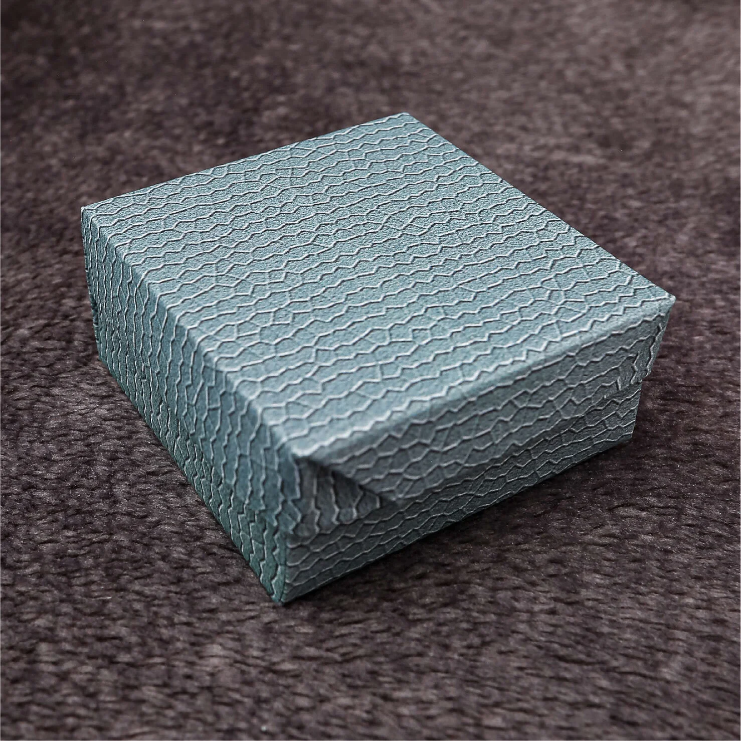 Box_grey 00.jpg
