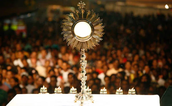 adoration 2.jpg