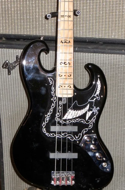 Ibanez Black Eagle &amp; East J-Retro 01