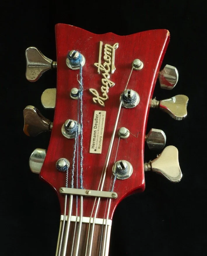 Hagström H8 Eight-String Bass