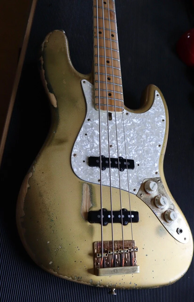 FENDER 1980 GOLD RAY