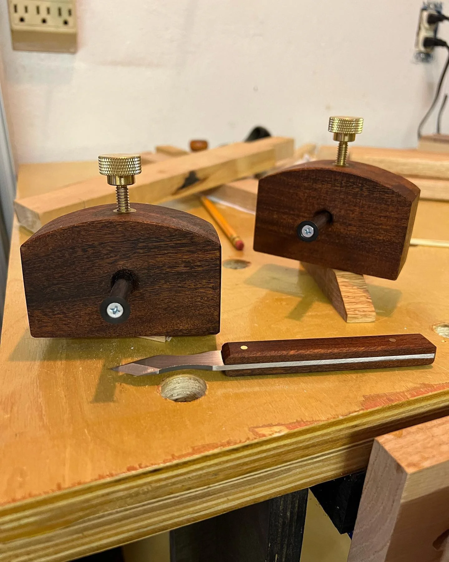 Finished a couple of marking gauges. Not sure what the wood is exactly #handtools #woodworking #woodworker #workbench #tools #mysterywood