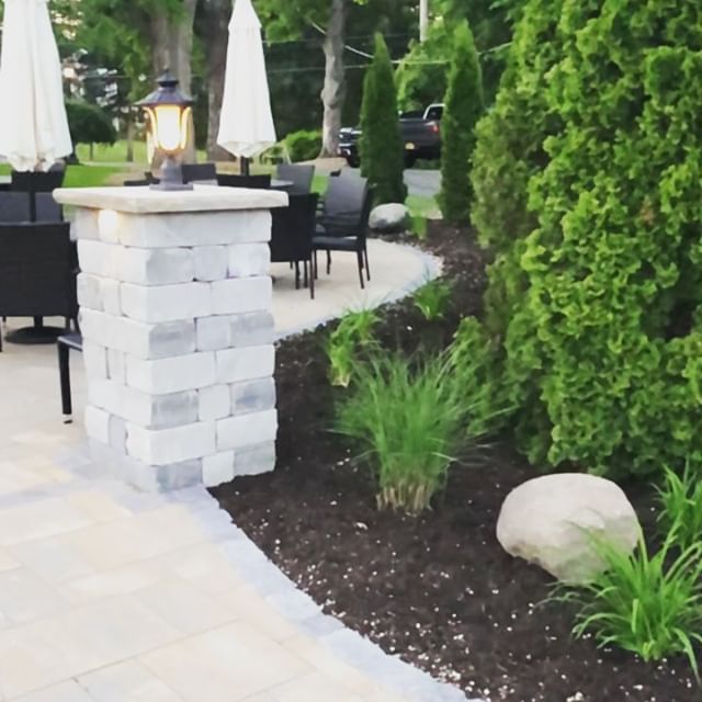 Guess what!? Our garden patio is finally complete and open for business tonight! Be the first to enjoy a beautiful new side of the Arad Evans Inn!