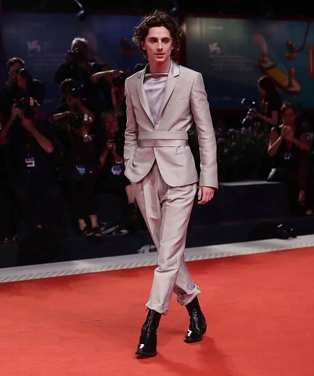 Can we talk about Timoth&eacute;e Chalamet red carpet look!! What are you wearing this TIFF season? #haiderackermann