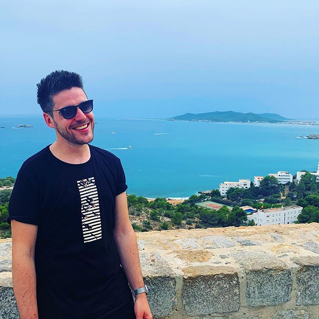😎 Loving a bit of #Ibiza down time, exploring the old town with @sound2beat before a gig on the island! 🌞