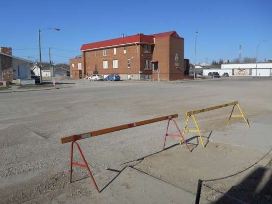 Barricades to greet pedestrians