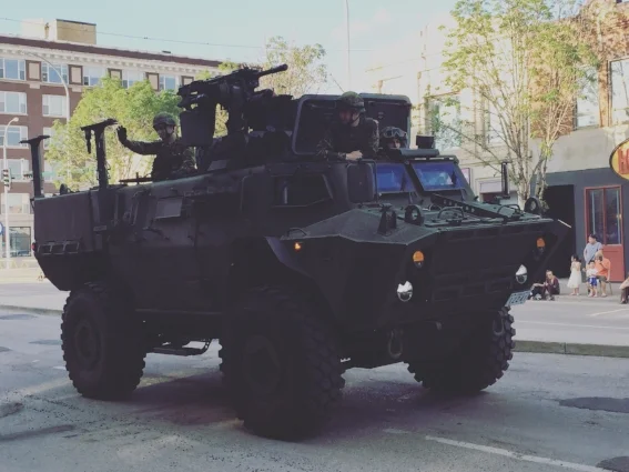 It's good to know that if trouble brewed up, the parade watchers would have been well protected. Plenty of armed forces were on hand.