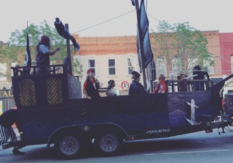 Apex Electric pulled out all the stops in designing their pirate ship float and staffing it with real swashbuckling pirates.